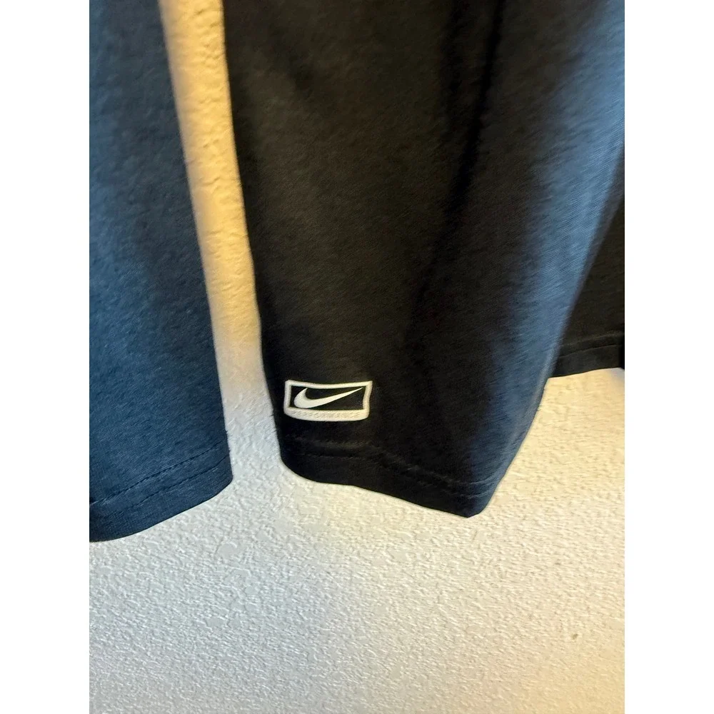 Nike Men's Large Black Long Sleeve Dri-FIT Performance Athletic Shirt
